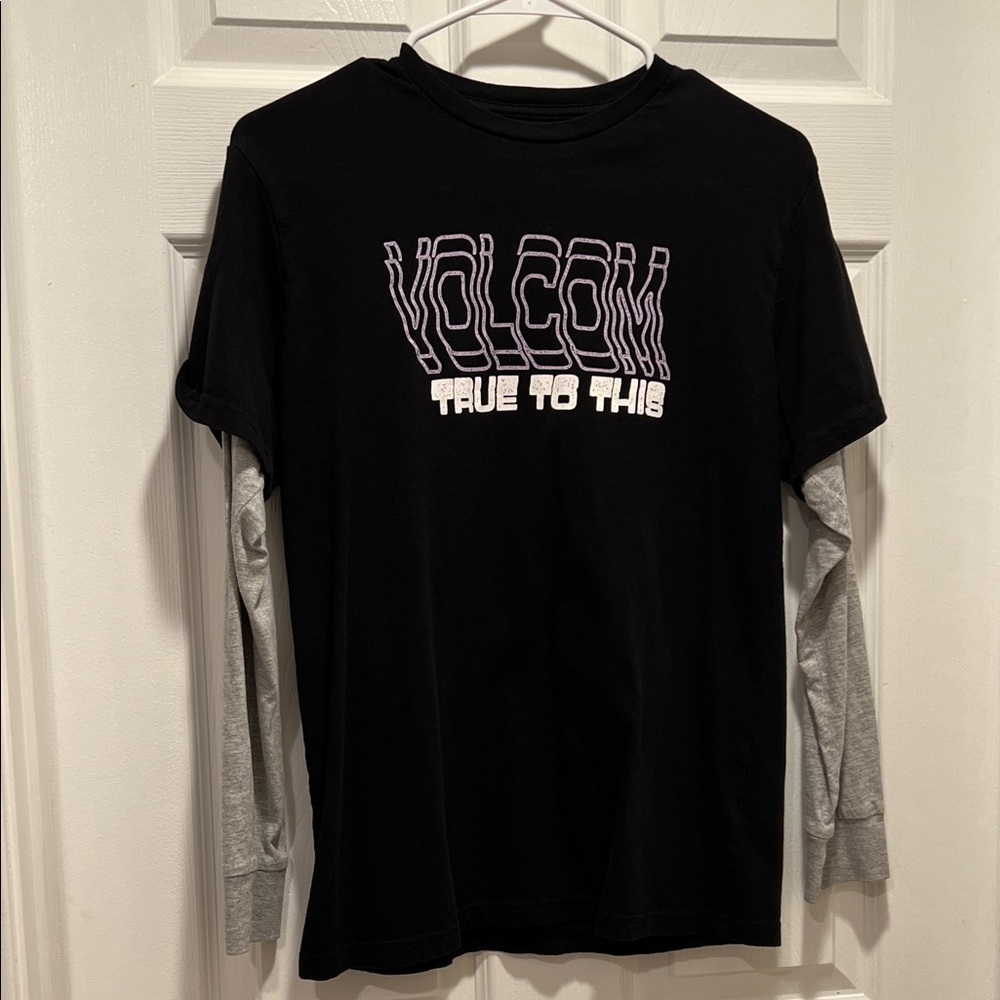 Volcom Black and Gray Long Sleeve Tee for Boys. Size XL. EUC.